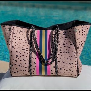 BRAND NEW 
Tote Neoprene Multipurpose Bag